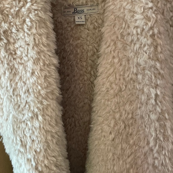 Stylish Tan Shearling and Suede Jacket - Picture 4 of 10